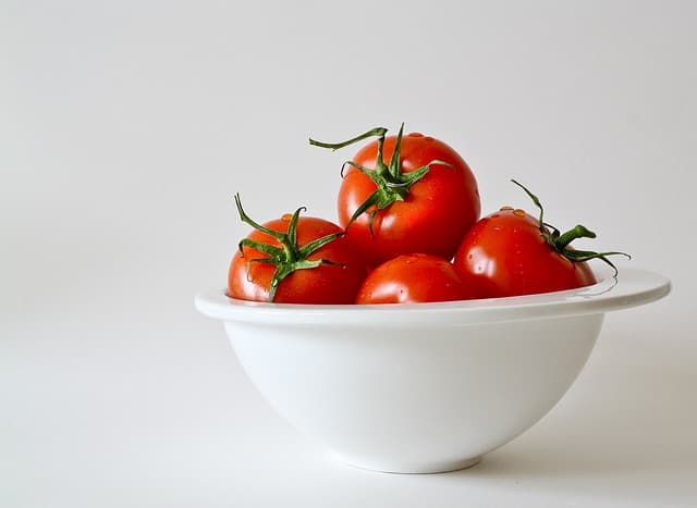 tomato plate